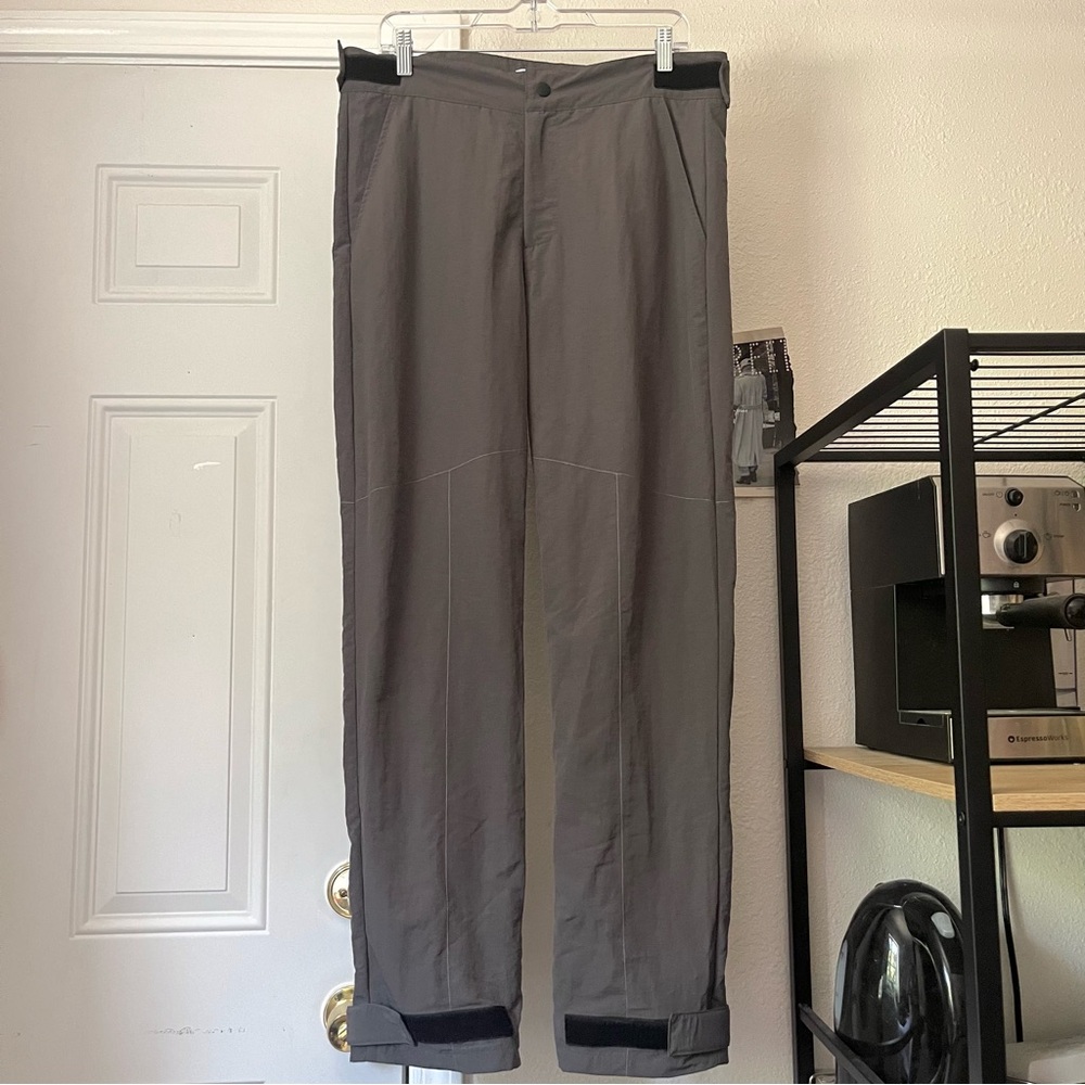 GUISE men’s grey straight leg nylon technical tech pants trousers‎